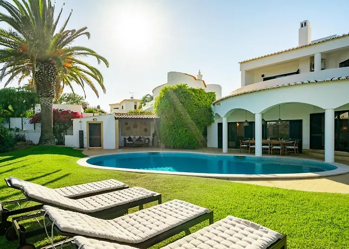 Luxury Private Family Villa With Pool Ac & Parking