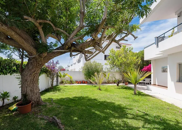 Deluxe 4Bdr House W/ Pool By Lovelystay