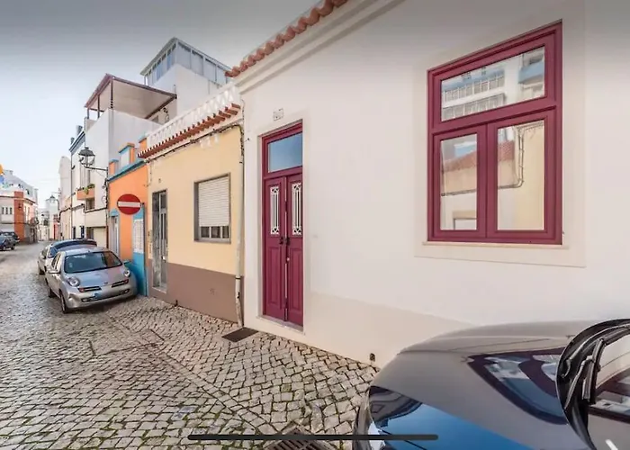 Traditional Townhouse With Private Patio And Pool